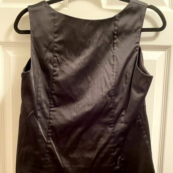 Banana Republic Black Satin Wide Strap Sleeveless Tank with Sweetheart Neckline - Picture 3 of 3